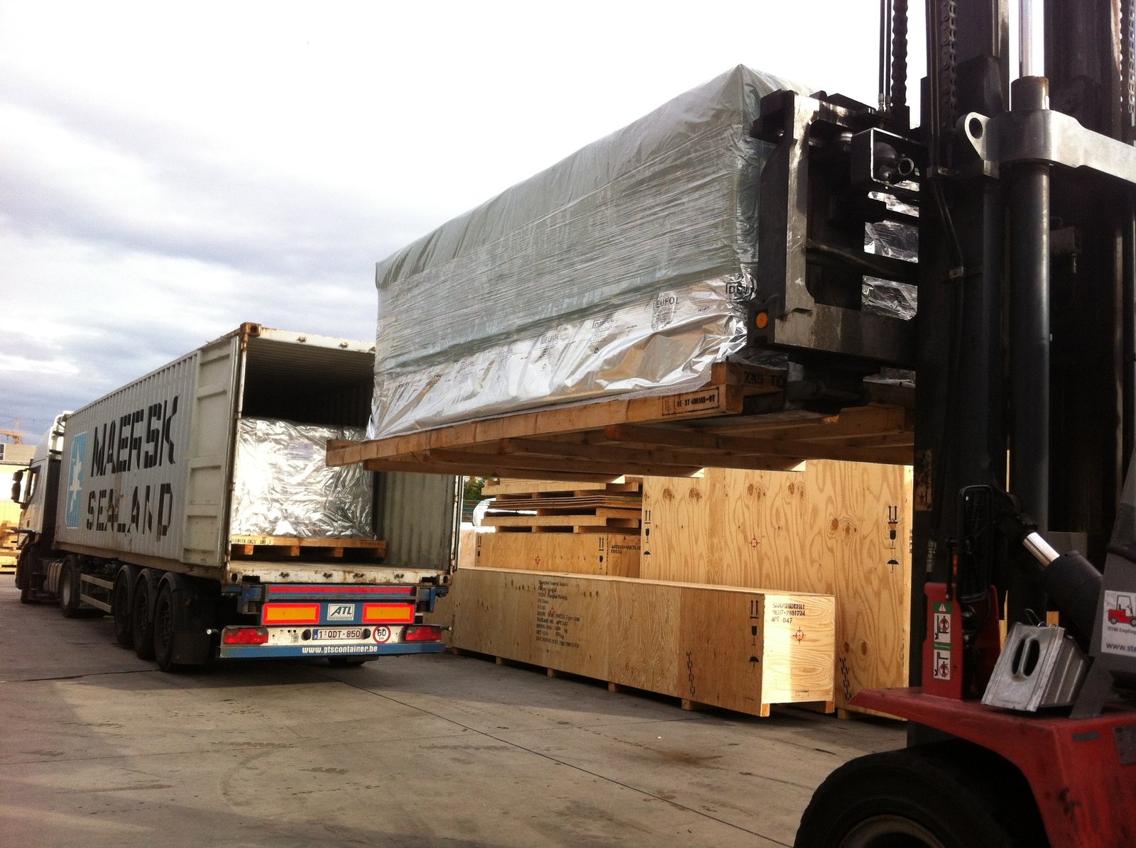 End-to-end equipment and logistics delivery